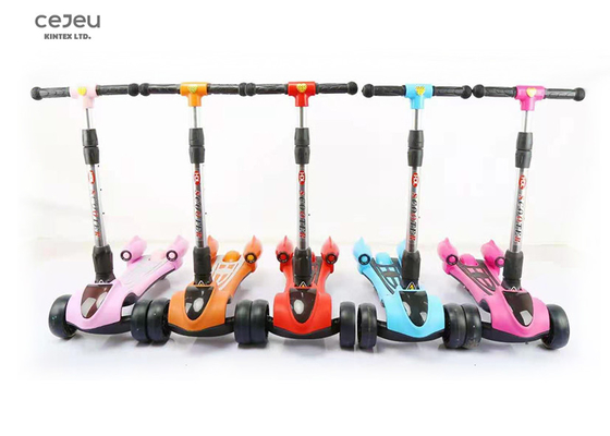 Скутер пинком младенца Bluetooth музыки со светящими колесами PU складывая скутер брызг